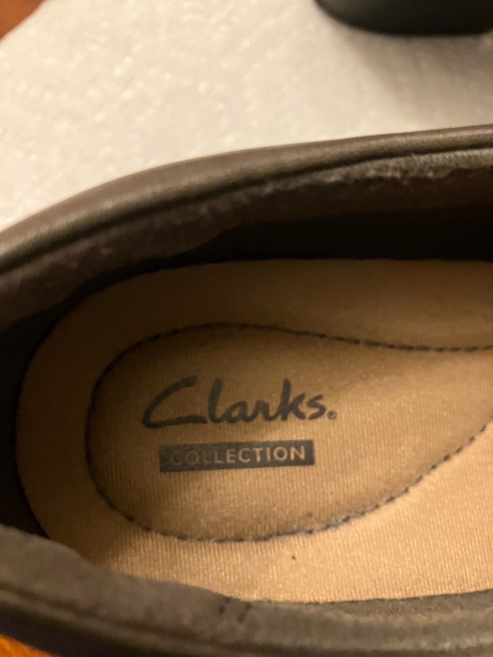 CLARK’S. Dark Green Leather With Side Zipper Shoe. Size 7.5. VERY NICE! - Picture 4 of 14